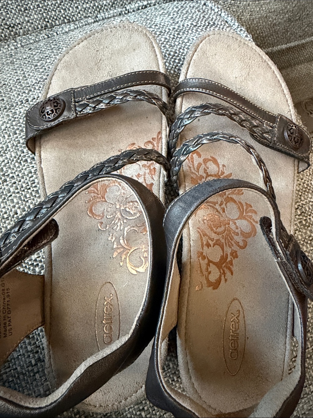 Aetrex Jillian Bronze Leather Braided Quarter Strap Orthotic Sandals Size 9.5 - Picture 3 of 9